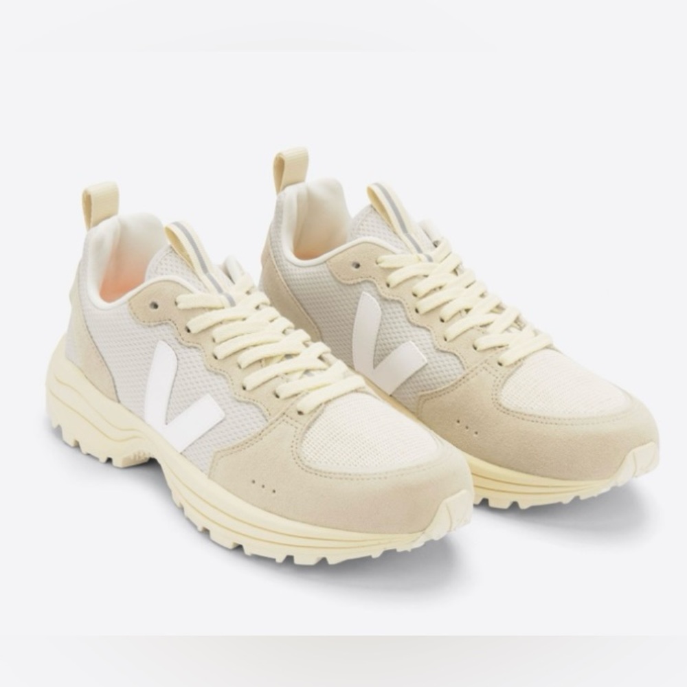 VEJA Beige Venturi Sneakers